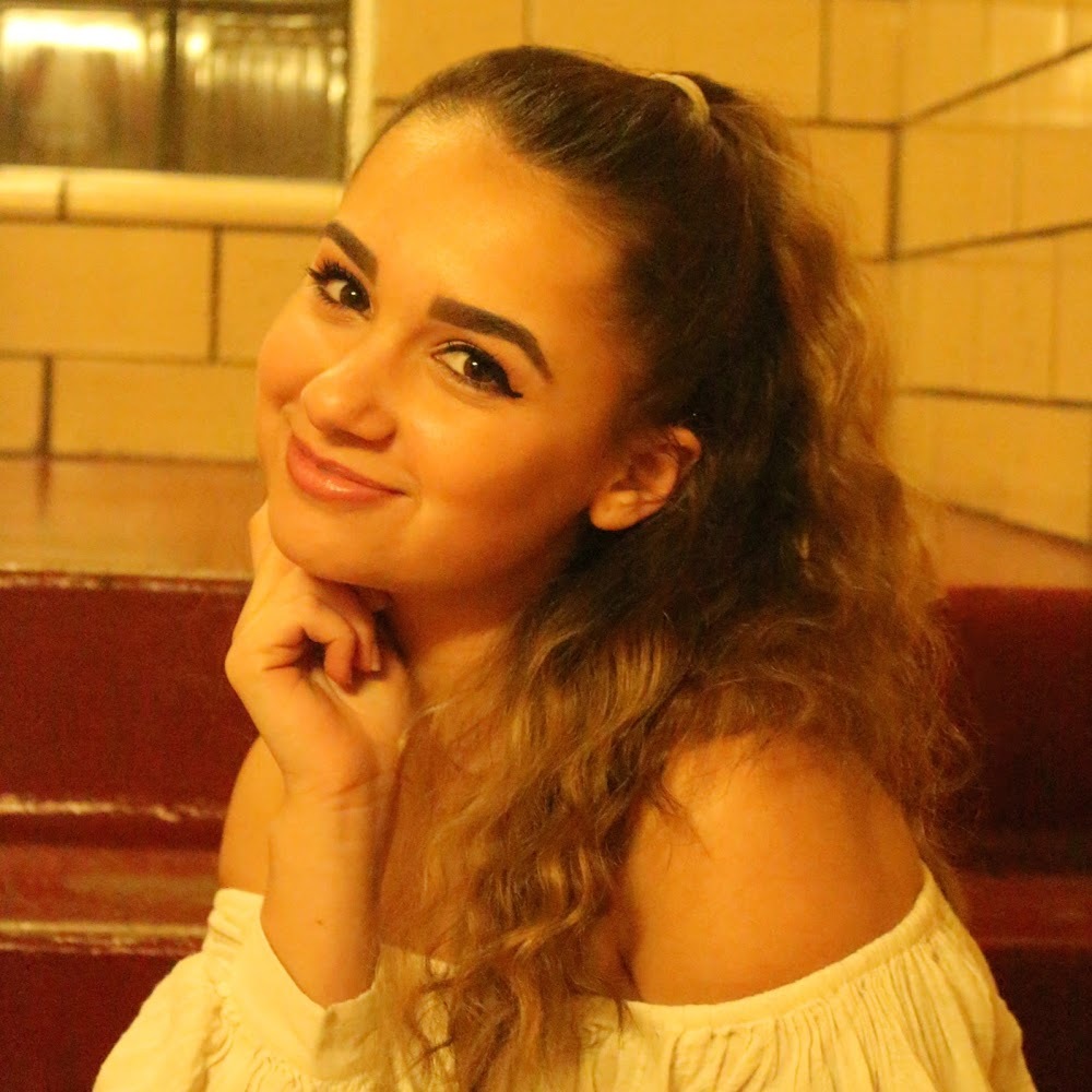 Meet your Posher, Julia